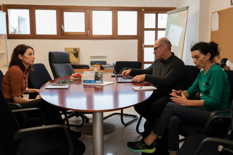 ASONGD se reúne con el Ayuntamiento de Bollullos de la Mitación para establecer lazos de colaboración