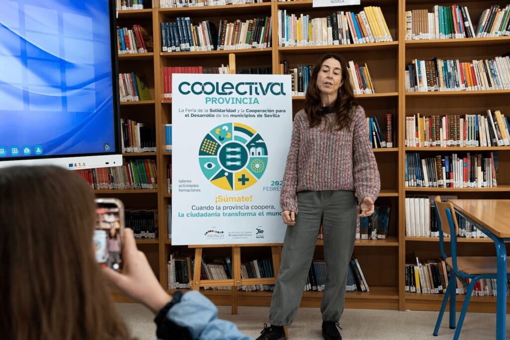 Formación docente en Valencina, Feria Coolectiva Provincia